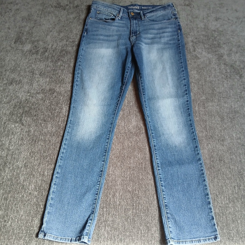 Signature by Levi Strauss & Co Women Modern Slim Jeans Medium Wash 10M W30 L32